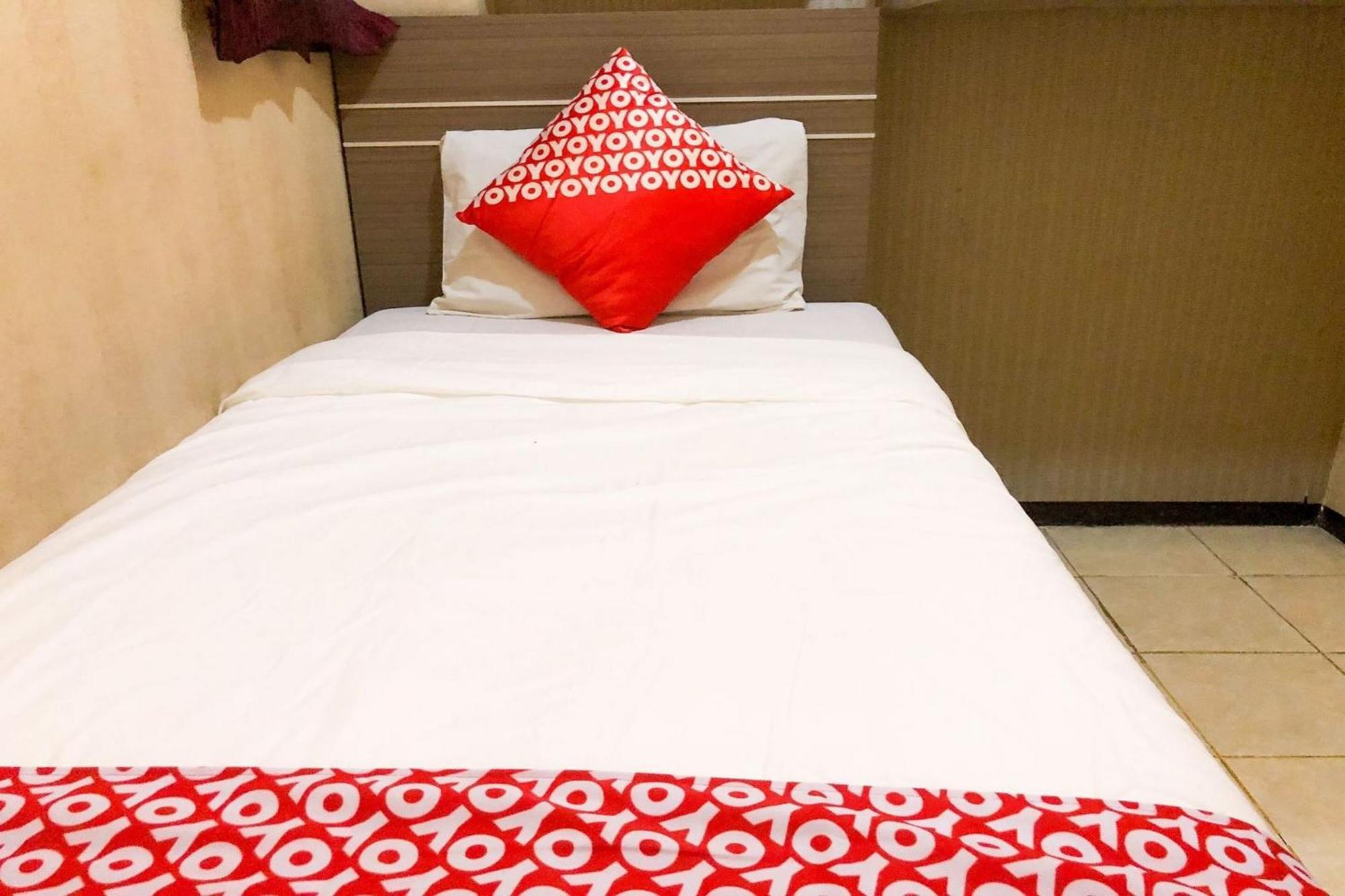 Oyo 93767 45 Guest House Sragen المظهر الخارجي الصورة
